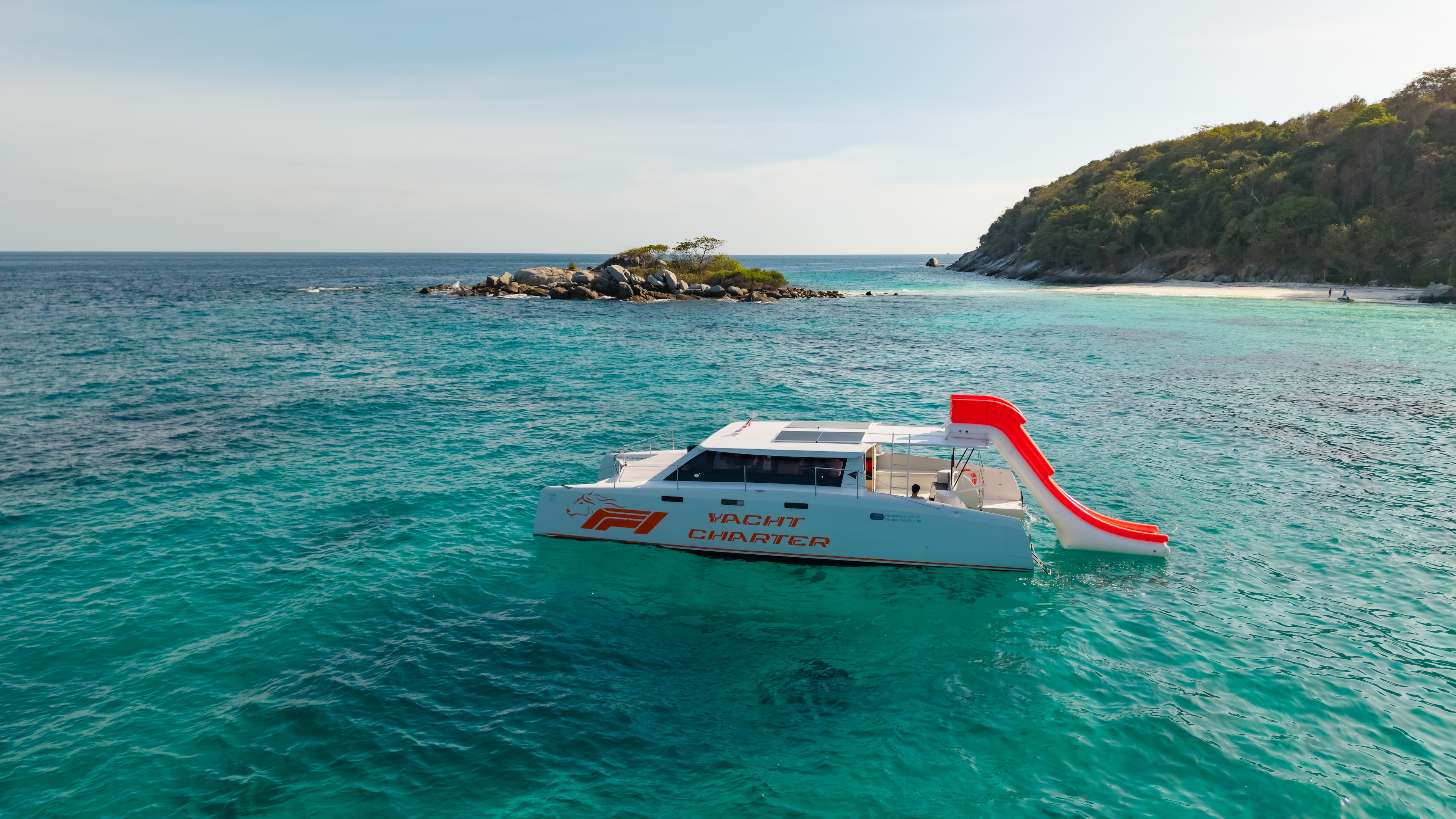 F2 YACHT 42FT - Photo 4